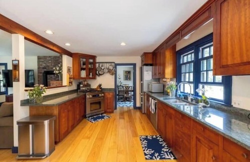 Monomoy Casa | Family friendly getaway on Nantucket with gorgeous pool and hot tub
