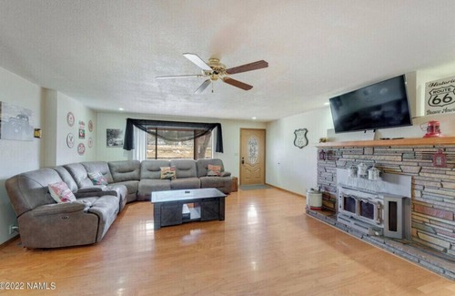 Williams Casa | Family Friendly, Great for Big Groups, Large Parking Area !