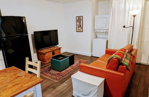 Seattle Metro Area Apartamento | Family Friendly Guest Suite in Seward Park. Easy walk to Columbia City!