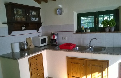 Montescudaio Apartamento | Casa familiar con jardín privado y piscina privada para 5 personas.