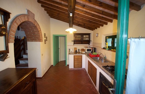 Montescudaio Apartamento | Casa familiar con jardín privado y piscina privada para 5 personas.