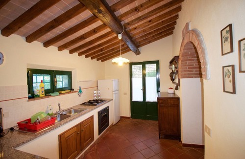 Montescudaio Apartamento | Casa familiar con jardín privado y piscina privada para 5 personas.