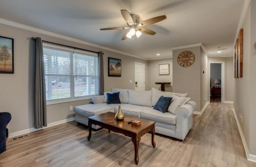 Colonial Beach Casa | Family-Friendly Home with Deck Near Colonial Beach!