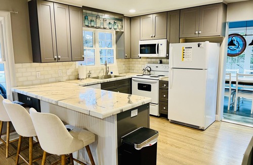 Harrisonburg Casa | Family friendly house close to college campuses, hiking, Massanutten, and more.