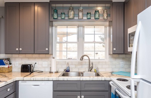 Harrisonburg Casa | Family friendly house close to college campuses, hiking, Massanutten, and more.