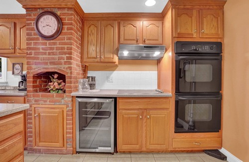 Cardiff Casa | Family Friendly Home w/Large 1 Acre Backyard & Decks