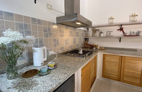 Galtelli Apartamento | Family-friendly holiday home nestled in nature with a garden, near the sea