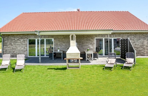 Geeste Casa | Family-friendly holiday apartment with bio sauna and parking space near the lake