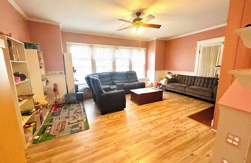 Morrisville Casa | Family-Friendly Home ✔️Near Sesame Place ✔️2 King Beds ✔️Accessible 1st floor unit