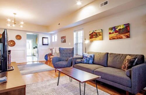 Hill East Casa | Family-friendly Home for travelers Near subway