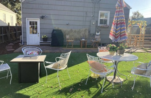 Longmont Casa | Family friendly Home in the center of Longmont!