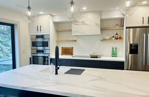 Lambton Casa | Family friendly home in Toronto's west end. Minutes to Humber River!