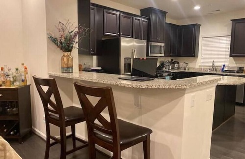 St. Charles Casa | Family Friendly Home near DC
