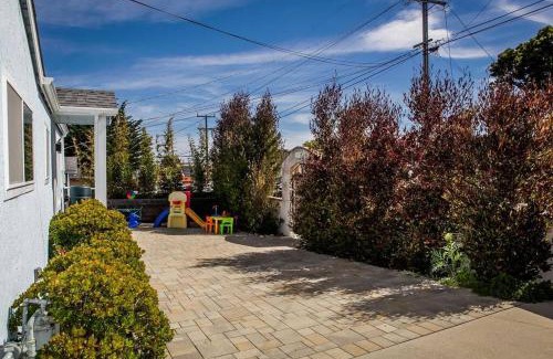 Seaside Casa | Family Friendly Home