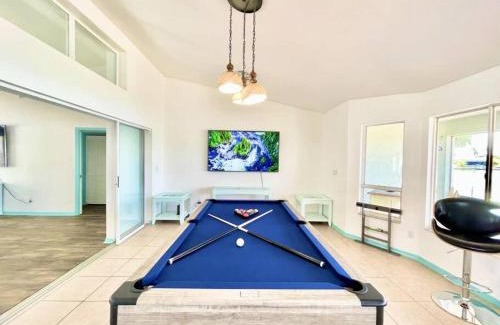 Fort Myers Casa | Family-Friendly Home With Heated Pool and Kayaks Villa