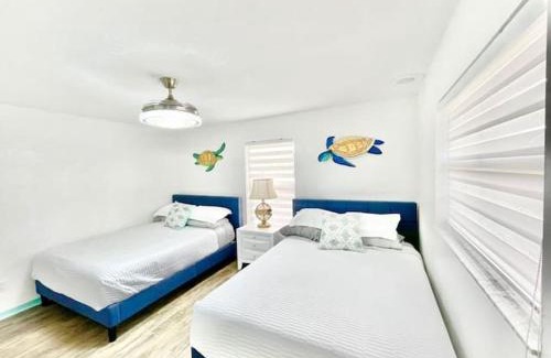 Fort Myers Casa | Family-Friendly Home With Heated Pool and Kayaks Villa