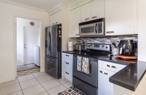 Davie Casa | Family friendly home with playground. 2 miles away from hard rock hotel casino