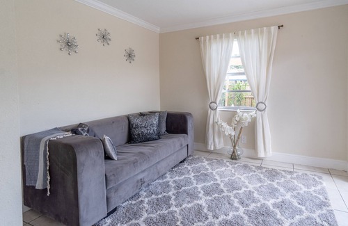 Davie Casa | Family friendly home with playground. 2 miles away from hard rock hotel casino