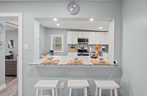 Fort Mill Casa | Family friendly House. 5 Minutes to Ballantyne Shopping and Retail
