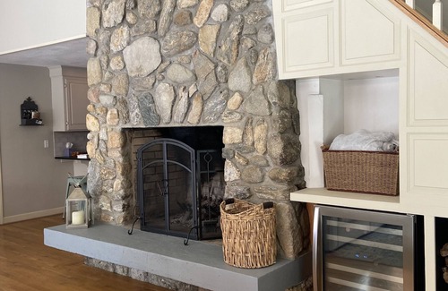 Wolfeboro Casa | Family Friendly house with lakefront views surrounded by trees