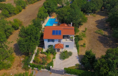 Trilj Casa | Casa familiar con piscina Bisko, Zagora (K-18181)