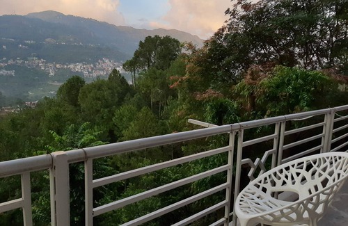 Kumarhatti Apartamento | Family-friendly Independent Studio Unit in Solan, Himachal Pradesh, India