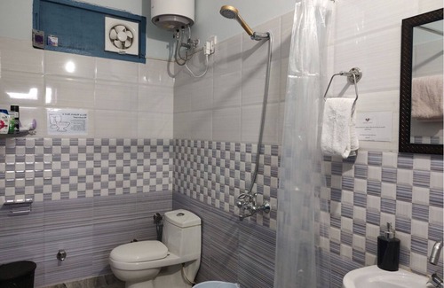 Kumarhatti Apartamento | Family-friendly Independent Studio Unit in Solan, Himachal Pradesh, India