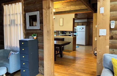 Stuarts Draft Cabina | Family Friendly Log Cabin Nestled in Blue Ridge Foothills