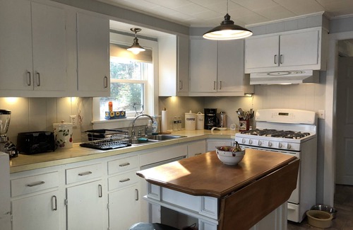 Portage Lake Casa | Family-Friendly Lake House & Hunters Lodging