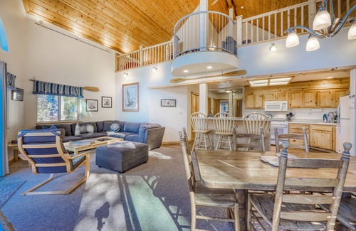 Serene Lakes Casa | Family-friendly, lakefront getaway w/ a gas fireplace, furnished deck, & views