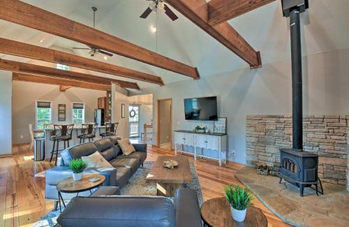 Gainesville Casa | Family-Friendly Lake Lanier Escape on 2 and Acres!