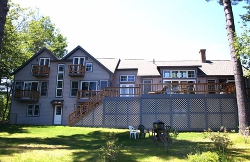 New London Casa | Para toda la familia Lake Front Home