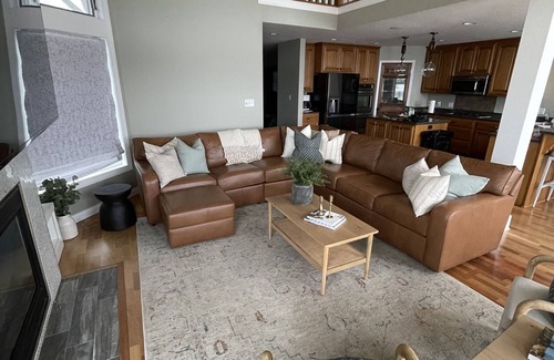 Rome City Casa | Family-Friendly Lakefront Home with Hot Tub and Kayaks
