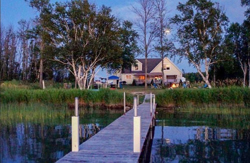 Ponshewaing Casa | Family-Friendly Lakefront Home w/ Huge Yard, Free WiFi, Firepit, Furnished Deck