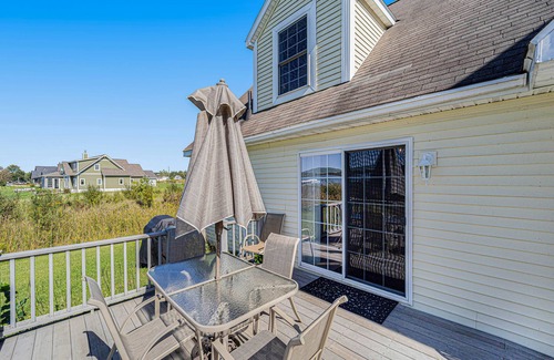 Ponshewaing Casa | Family-Friendly Lakefront Home w/ Huge Yard, Free WiFi, Firepit, Furnished Deck