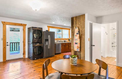Flintstone Cabina | Family-Friendly Lodge: Rustic Charm, Near Chattanooga!