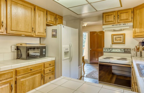 Meeks Bay Casa | Family-friendly lodge w/ lake views, private hot tub, & spacious interior