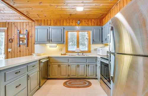 Ludlow Cabina | Family-Friendly Ludlow Cabin on Lake Pauline!