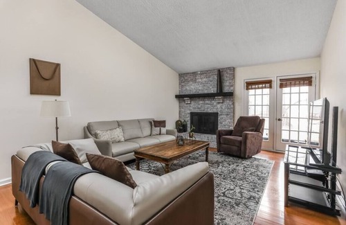 Zionsville Casa | Family-friendly Luxury Oasis in Zionsville