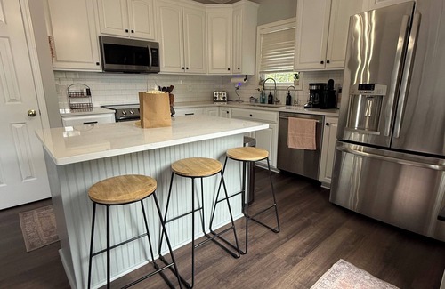 Troutville Casa | Family-Friendly Mountain Retreat EV Charger Peloton Pet Welcome