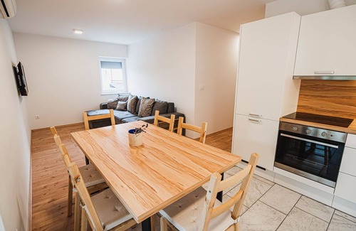 Preddvor Apartamento | Family-Friendly Mountain Paradise Residences - Two Bedroom Apartment with Terrace