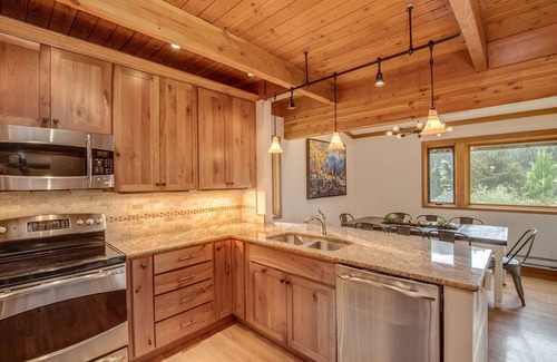 Keystone Casa | Family Friendly Mountain Condo with Slope Views