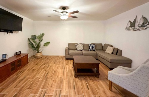 Ferrocarrilera Casa | Family Friendly 3BR Stay Near Sandy Beach
