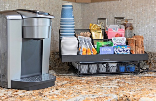 Plano Casa | Family Friendly, Near Highways, Dart, Tesla Charger, Foosball, Grill, Garage