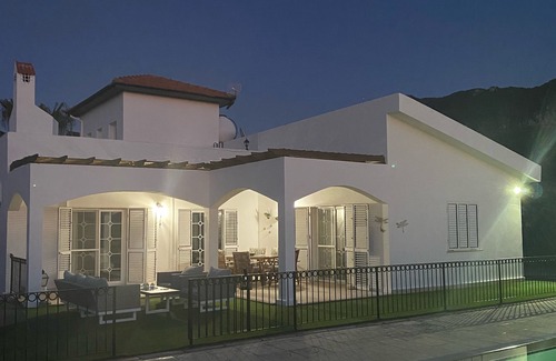 Kyrenia District Villa | La villa Nutshell está situada en una tranquila calle sin salida en Karsiyaka, cerca de Kyrenia.