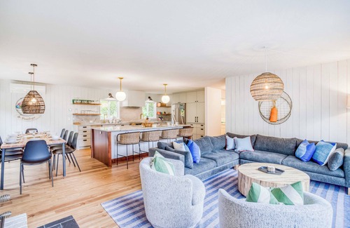 Neahkahnie Beach Casa | Family Friendly Ocean View Beach House with Large Deck and Game Room!