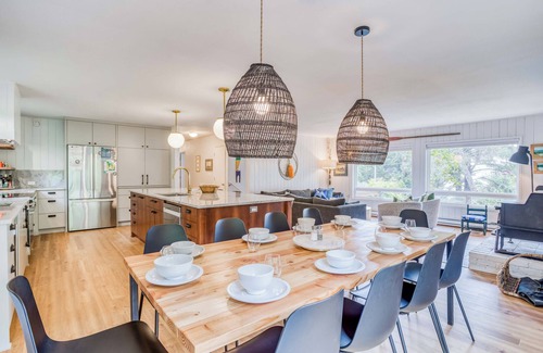 Neahkahnie Beach Casa | Family Friendly Ocean View Beach House with Large Deck and Game Room!
