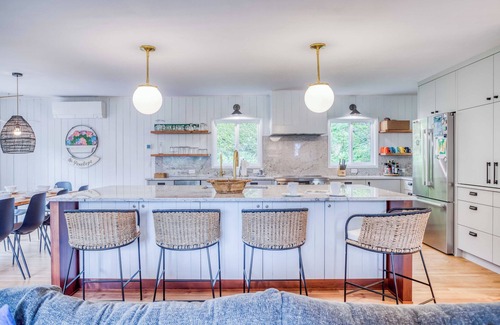 Neahkahnie Beach Casa | Family Friendly Ocean View Beach House with Large Deck and Game Room!