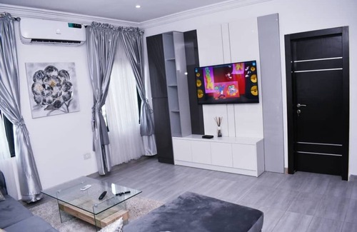 Ikoyi Apartamento | Family-friendly, open space with natural light and a beautiful view.