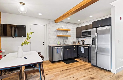 Lake George Casa | Family Friendly - Pet Friendly